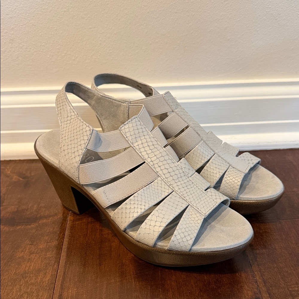 Munro Cookie Slingback Chunky Platform Sandals - image 8